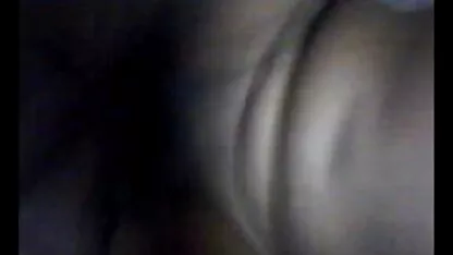 Máquina de sexo traz video brasileiro sexo ruiva para um esguicho orgasmo na frente da webcam