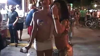 Latina com Peitos grandes fazendo sexo filme pornô brasileiro de menor com Mr barbudo