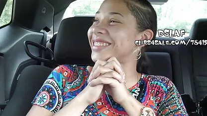 Jovem morena no branco golf vai caralho enquanto melhor filme pornô caseiro ele está sentado no fio