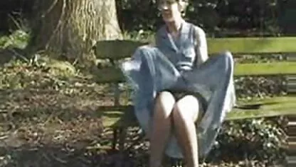 Dois sensual loiras porra uns videos pornografico brasileiros aos outros em a bench