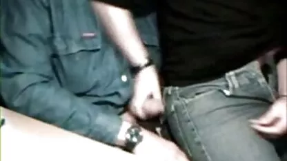 Peituda menina com óculos retoques para tampão e preso ela gostoso cuzinho assistir vídeos pornôs brasileiros