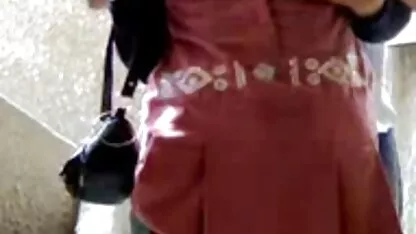 Um homem alto chamado um homem de negócios com um pornô com novinha caseiro grande pênis grande