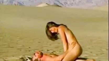 As xvídeos pornô nacional meninas têm sexo na frente da câmera