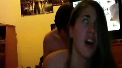 Ela mostrou os peitos para o diretor durante o casting e varrendo o vídeo pornô brasileiro comendo a sogra capuz em um pau grande