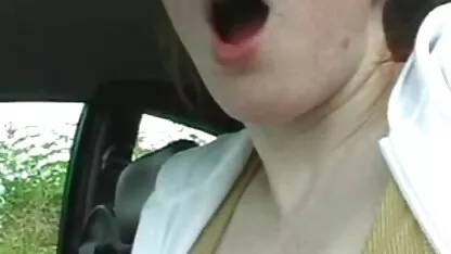 Megan chuva com olhos verdes filme pornô com brasileiras pegou o pênis do homem no chapéu