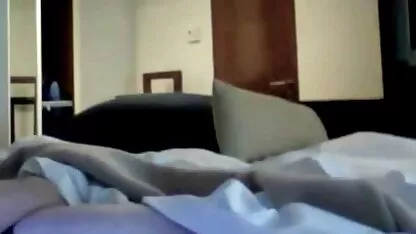 Flexível menina com roxo meias deixar um amigo videos de sexo amador nacional foda na vagina