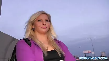 Os jovens organizam uma orgia video sexo brasileiro gratis no apartamento