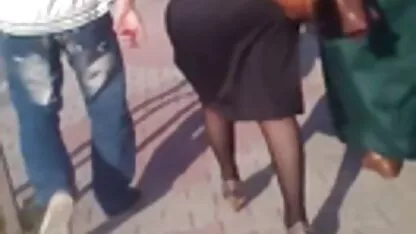 Dois morenas chupar homens galo vídeos pornô de negras brasileiras e tomar esperma em dela faces