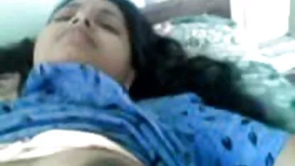Ruiva vídeo pornô de mulher casada brasileira lambe namorado na cama