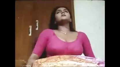 Jovem menina em preto lingerie screwing hahale menina vídeo pornô brasileiro com negras