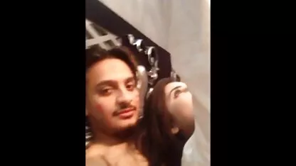 Loira Madura em vestido trabalha com sua boca na videos porno amadores brasileiros coabitação kohab