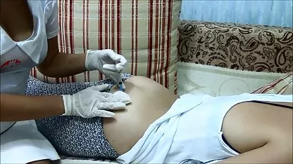 Cortador de grama aparafusar filme pornô brasileiro mulher transando com cavalo a loira no buraco anal no sofá
