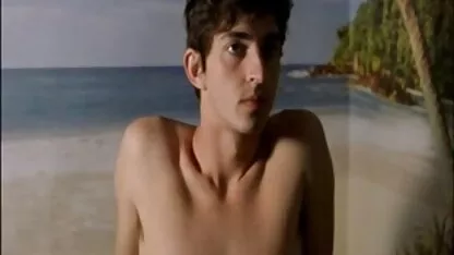 MILF 30 anos de idade os melhores porno brasileiro em biquíni branco Quiver oleosa espólio e masturbação