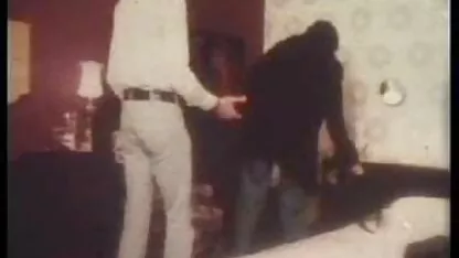 O homem se revezou para foder as três vídeo pornô das brasileira meninas jogando jogos de vídeo