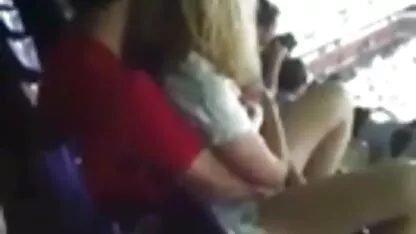 Duas loiras lésbicas xvídeos pornô brasileiros masturbação no banheiro