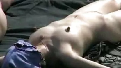 Três pessoas foder namoradas em todos vídeo pornô mulher bunda grande os buracos no sofá branco
