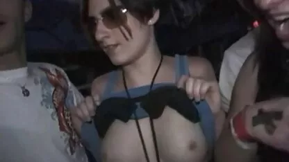 O espanhol beijou a garota por filme pornô brasileiro 2018 um longo tempo durante o casting, e depois quebrou sua vagina em várias poses