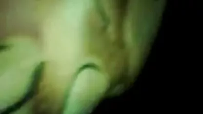 Os atletas sentam-se vídeo pornô de velha brasileira com um cavalo na frente de seu parceiro.