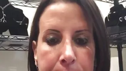 Morena e vídeo pornô com as coroas brasileiras morenas coordenar uns com os outros e chupar o pau de seu parceiro
