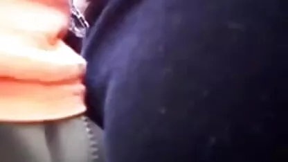 Amigo barbudo fode duas loiras com um pau pornô brasileiro vídeo enorme