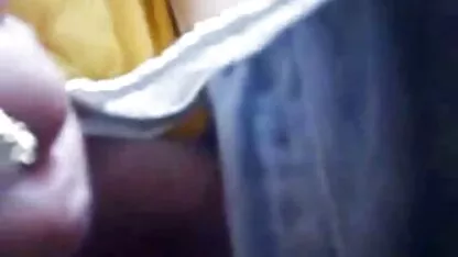 Tessa Fowler apertando seus peitos videos de sexo brasileiro 2018 grandes e natural no vestiário