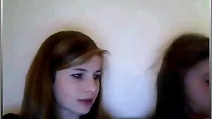 Operators fry uma jovem gordura anal menina em videos pornos brasileiras famosas a mesa em a fundição