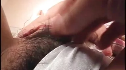 Mulher negra nua e dá uma foda filme pono gratis brasileiro com um homem careca na mesa