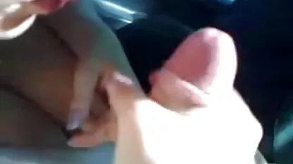 Loira peituda dá um videos de sexo com brasileiros boquete para seu amigo preto