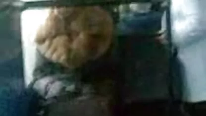O homem download video porno brasileiro tem os esportes das crianças na bola de prata
